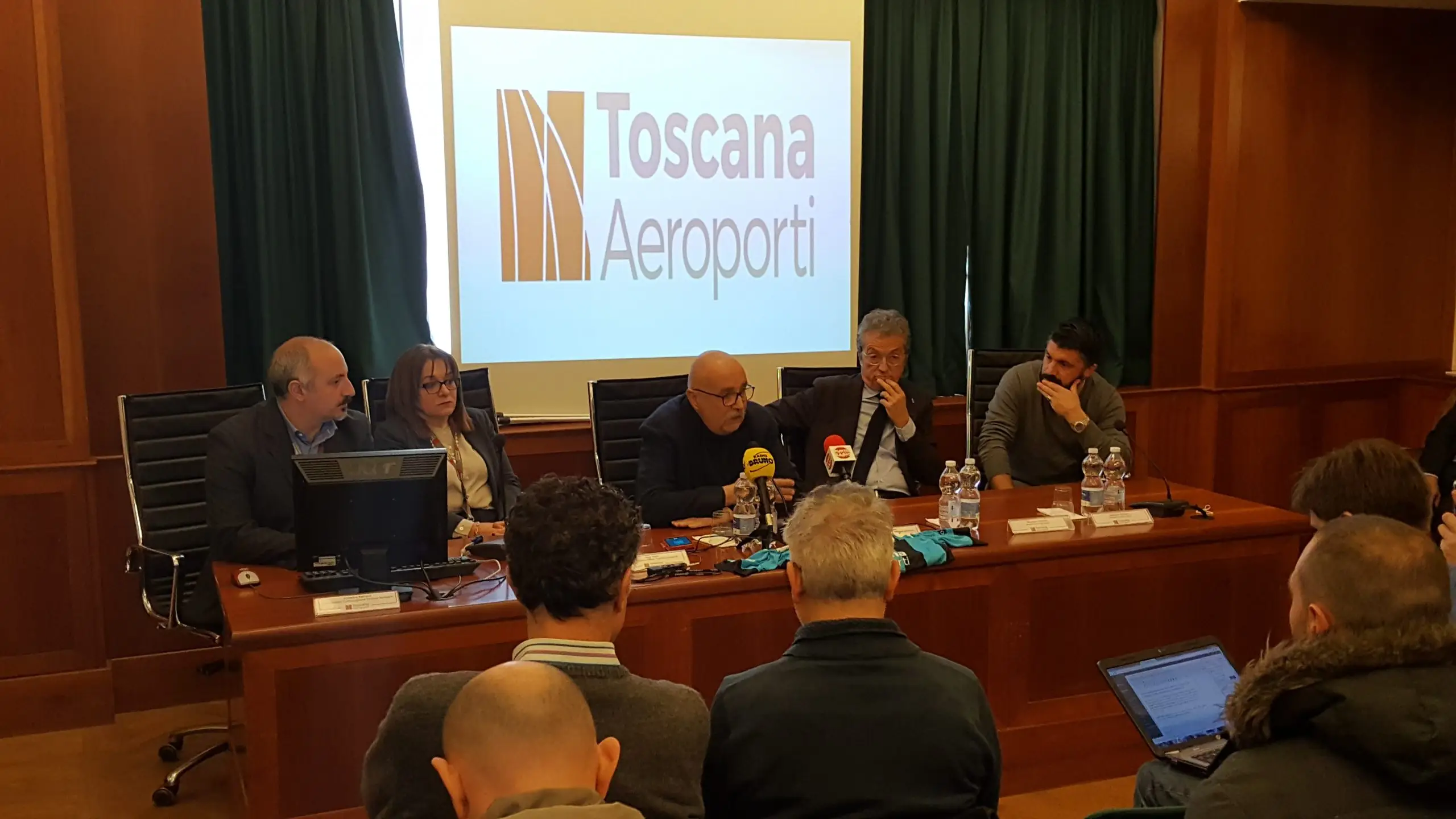 Toscana Aeroporti main sponsor del Pisa 1909! 1 20170215 125437 scaled 1