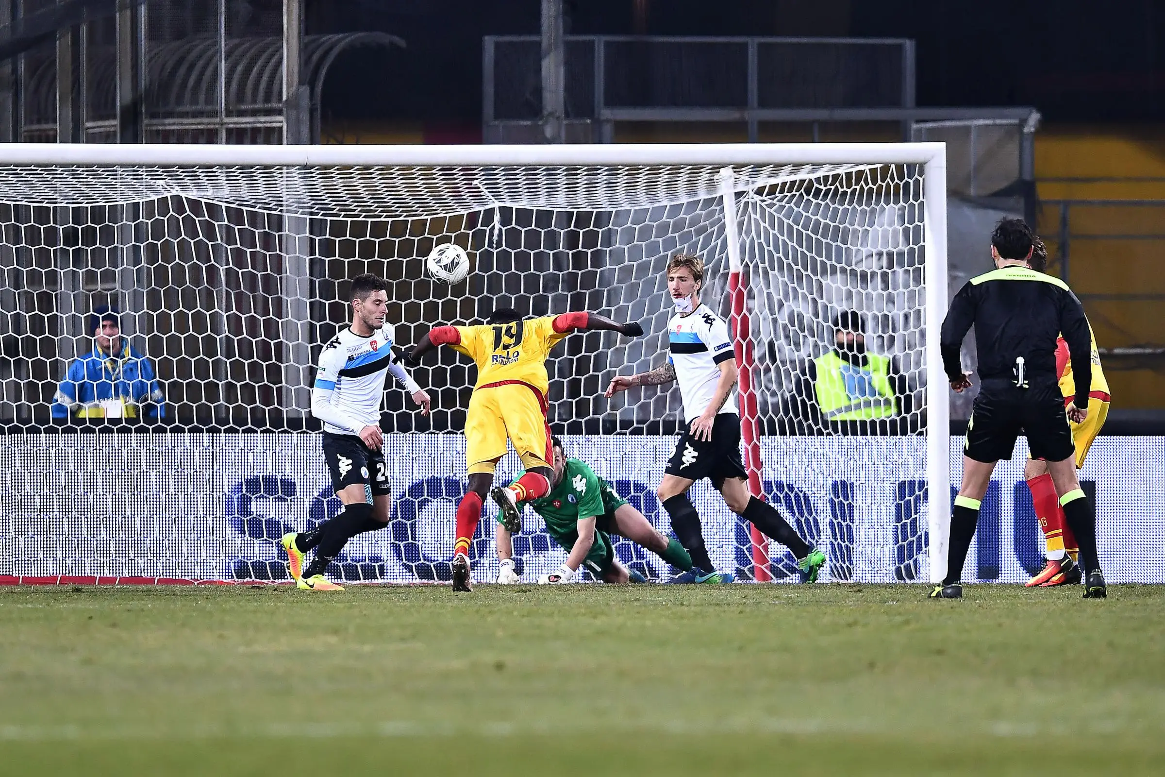 Benevento-Pisa 1-0 1 medium 161230 213303 bas301216spo 8029