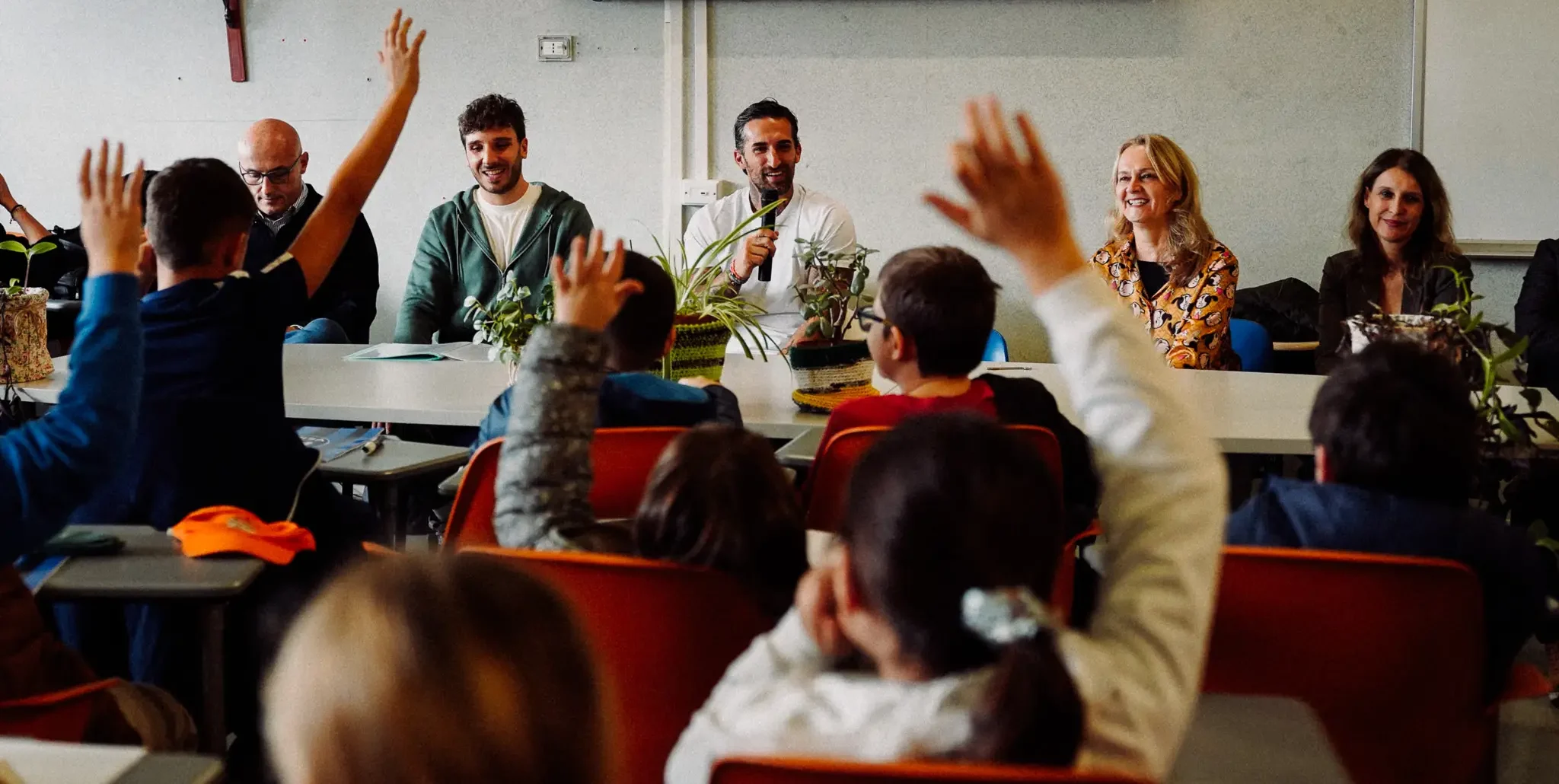 EM22296 e1763460358236