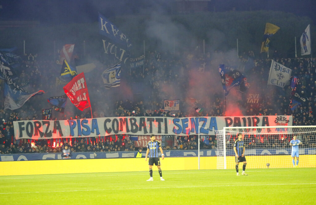 LA FESTA A PISA ALLA CURVA DELLO STADIO PER LA PROMOZIONE IN SEIRE ASINDACO PISA MICHELE CONTI FESTEGGIAPHOTO © 2025- FABIO MUZZI