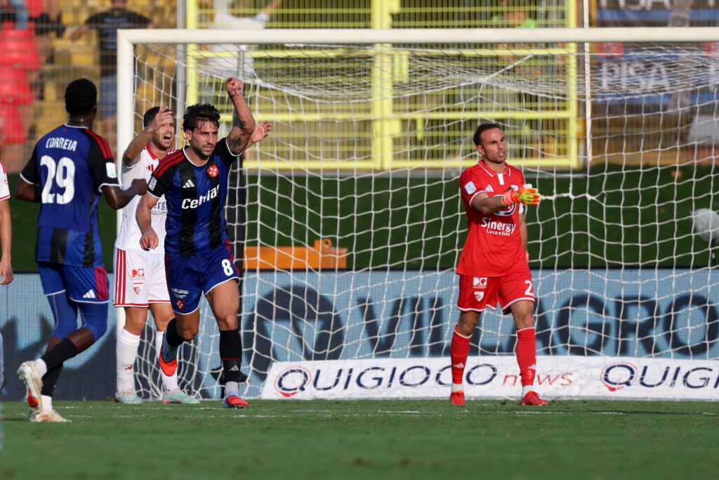Filipo Pittarelli (8 Pisa Sporting Club) esulta dopo il gol  durante la partita di Serie B tra Mantova e Pisa allo stadio Danilo Martelli Pata Stadium di Mantova, Italia - Domenica 20 Settembre 2026. Sport - Calcio. (Foto di Stefano Nicoli/Lapresse)