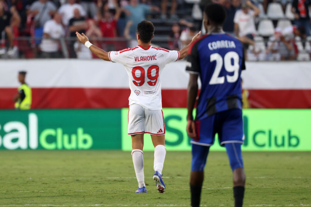 Ettore Gliozzi (9 Mantova 1911)9, esulta dopo il gol durante la partita di Serie B tra Mantova e Pisa allo stadio Danilo Martelli Pata Stadium di Mantova, Italia - Domenica 20 Settembre 2026. Sport - Calcio. (Foto di Stefano Nicoli/Lapresse)