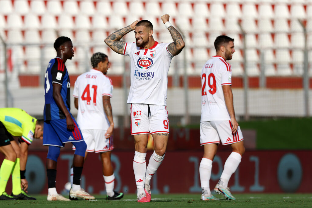 Ettore Gliozzi (9 Mantova 1911) esulta dopo il gol durante la partita di Serie B tra Mantova e Pisa allo stadio Danilo Martelli Pata Stadium di Mantova, Italia - Domenica 20 Settembre 2026. Sport - Calcio. (Foto di Stefano Nicoli/Lapresse)