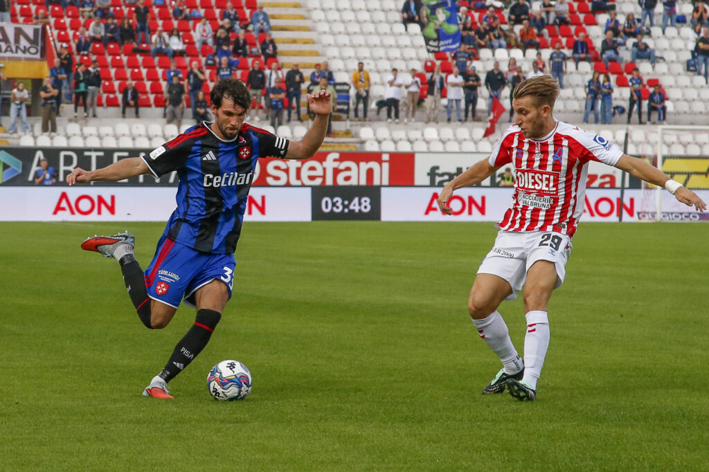 during L.R. Vicenza vs Pisa SC, 6° Serie B BKT 2026-27 game at Romeo Menti stadium in Vicenza (VI), Italy, on October 11, 2026. (Photo by Davide Casentini)